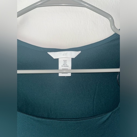 H&M Top - Picture 3 of 3